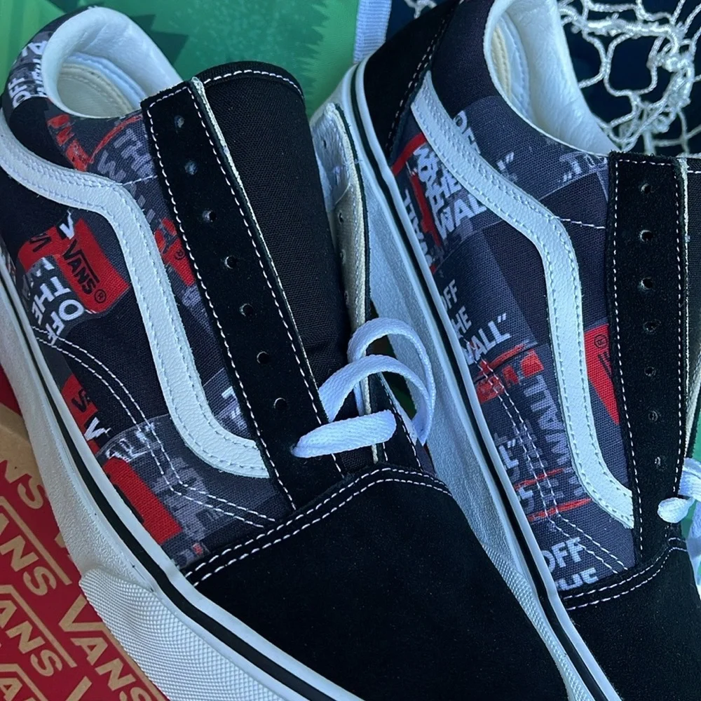 Vans WMNS Old Skool
(Packing Tape) Black/Red/
VN0A4U3BWZ4
Sneakers - Picture 10 of 16